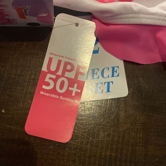 Disney Pink and White Minnie Mouse Swimwear Set 3T - Picture 6 of 7